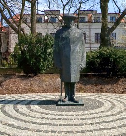 wirtualne wycieczki - Pomnik Ludwika Krzywickiego
