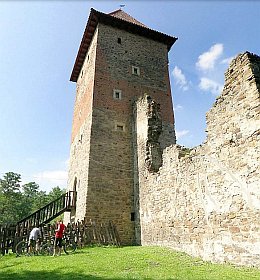 wirtualne wycieczki - Zamek Gieratowskich w Chudowie