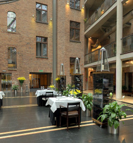 wirtualne wycieczki - Hotel Monopol